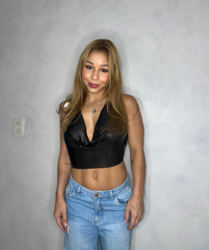 Brazil – Celeb – Flávia Saraiva – Nude Leaks