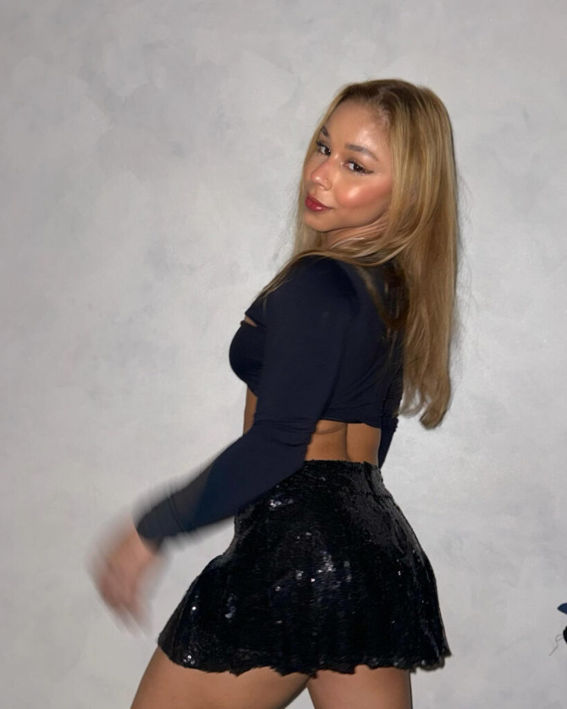 Brazil – Celeb – Flávia Saraiva – Nude Leaks