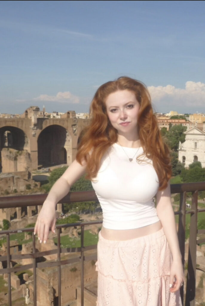 Celeb – Teen – Francesca Capaldi (18) – Nude