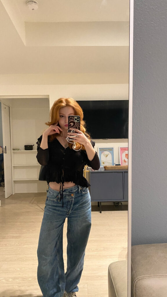 Celeb – Teen – Francesca Capaldi (18) – Nude