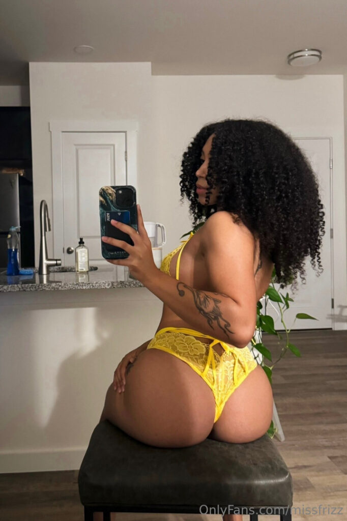 OnlyFans – Ebony – Frizzylifts – Nude