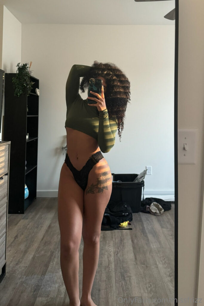 OnlyFans – Ebony – Frizzylifts – Nude