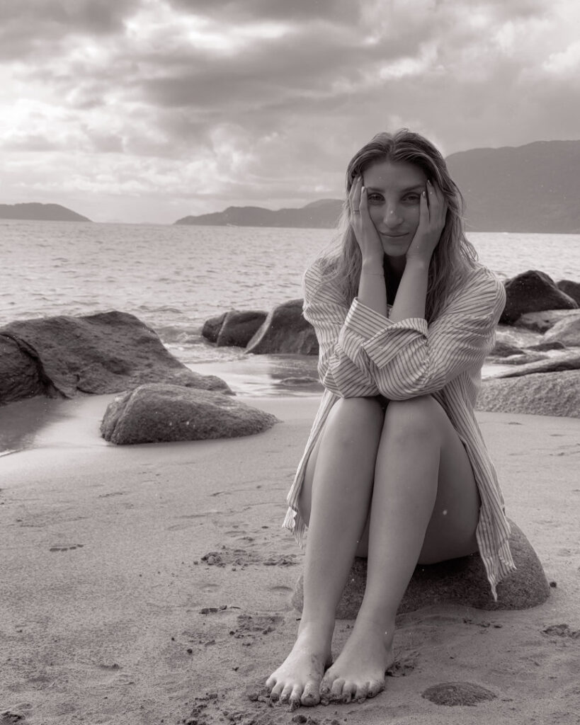 Brazil – Youtube – Gabie Fernandes – Nude Leaks