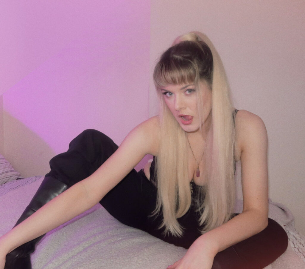 Twitch – Geocasts / geometric – Nude