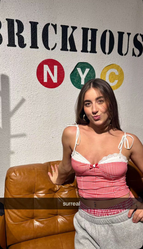 TikTok – Teen – Gianina Paolantonio – Nude