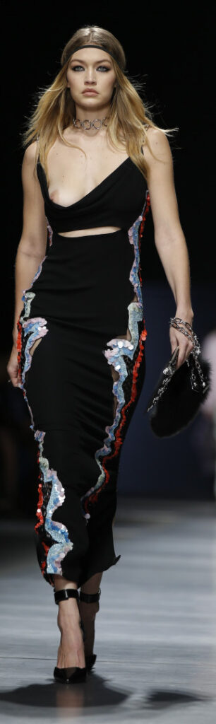 Celeb – Gigi Hadid – Nude