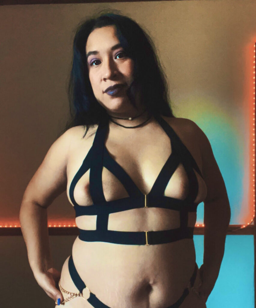 OnlyFans – T H I C C – MILF – GoldnPersephone / yeahitsgoldn – Nude Leaks