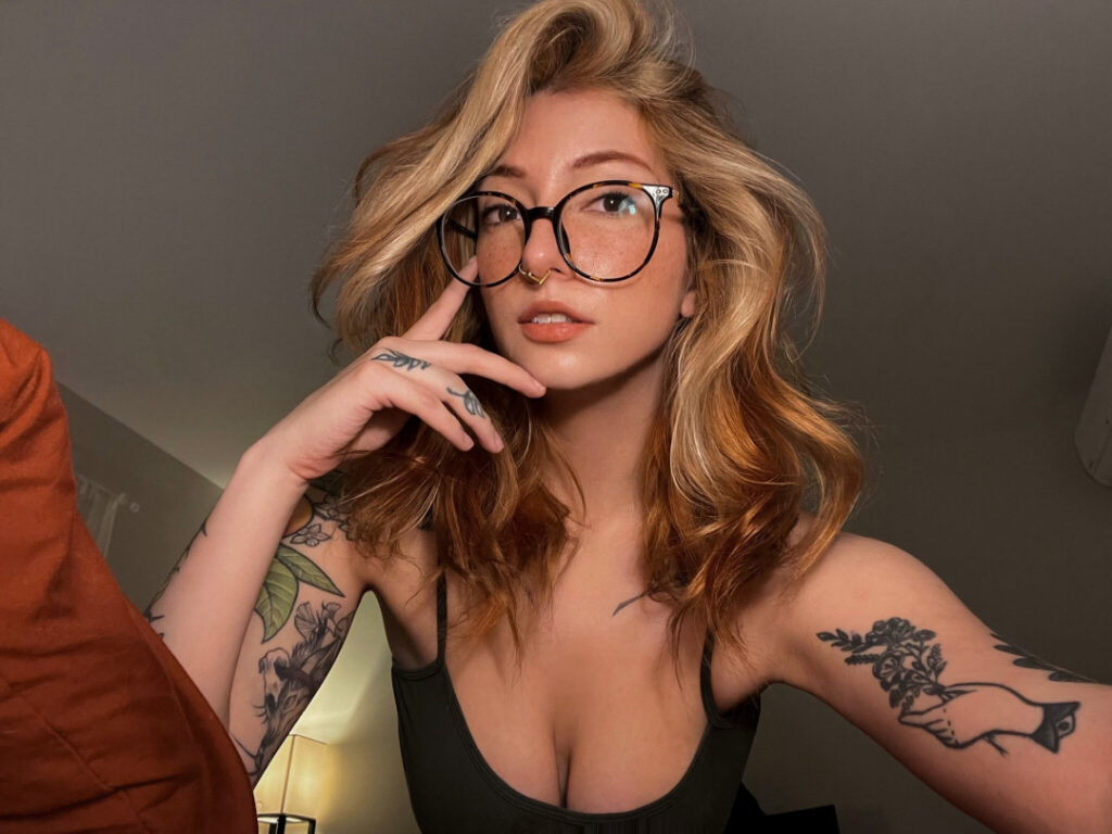 Twitch – Instagram – ⠀X⠀ – hannah @rvne.fox – Nude Leaks