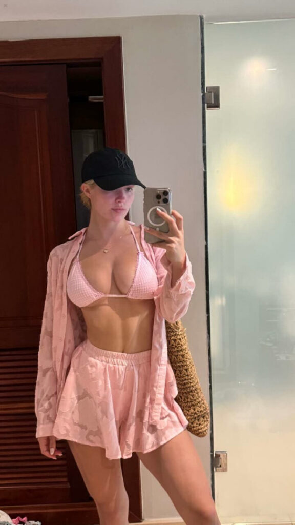 TikTok – Instagram – Hannah White – Nude