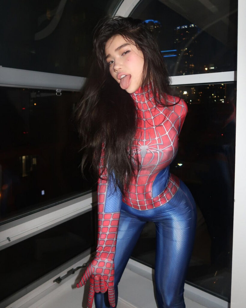 TikTok – Instagram – Hannahkae27 – Nude