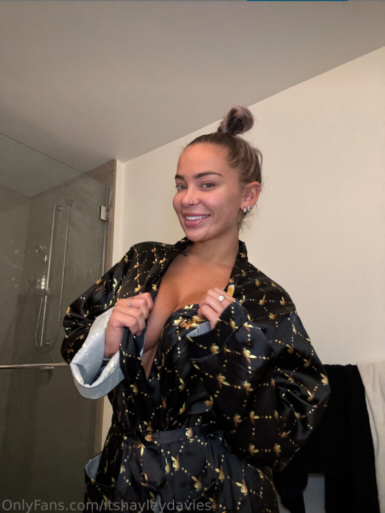 OnlyFans – T H I C C – HayleyDaviesXX – Nude