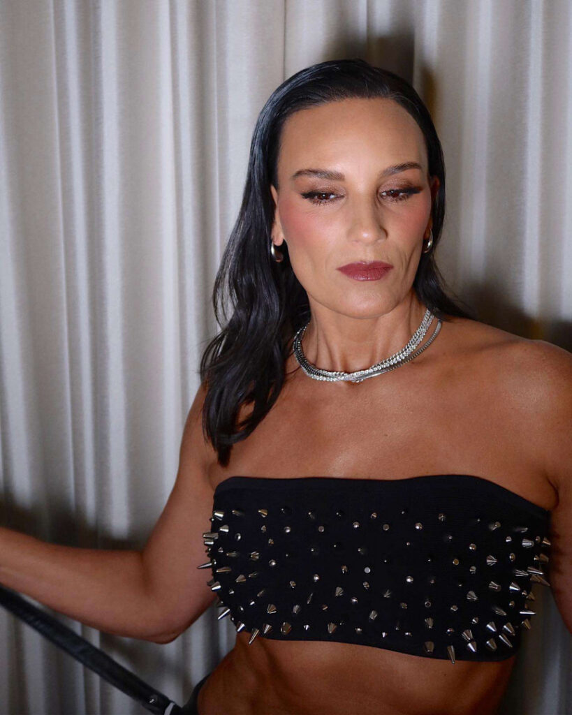 Celeb – MILF – Heidi D’Amelio – Nude