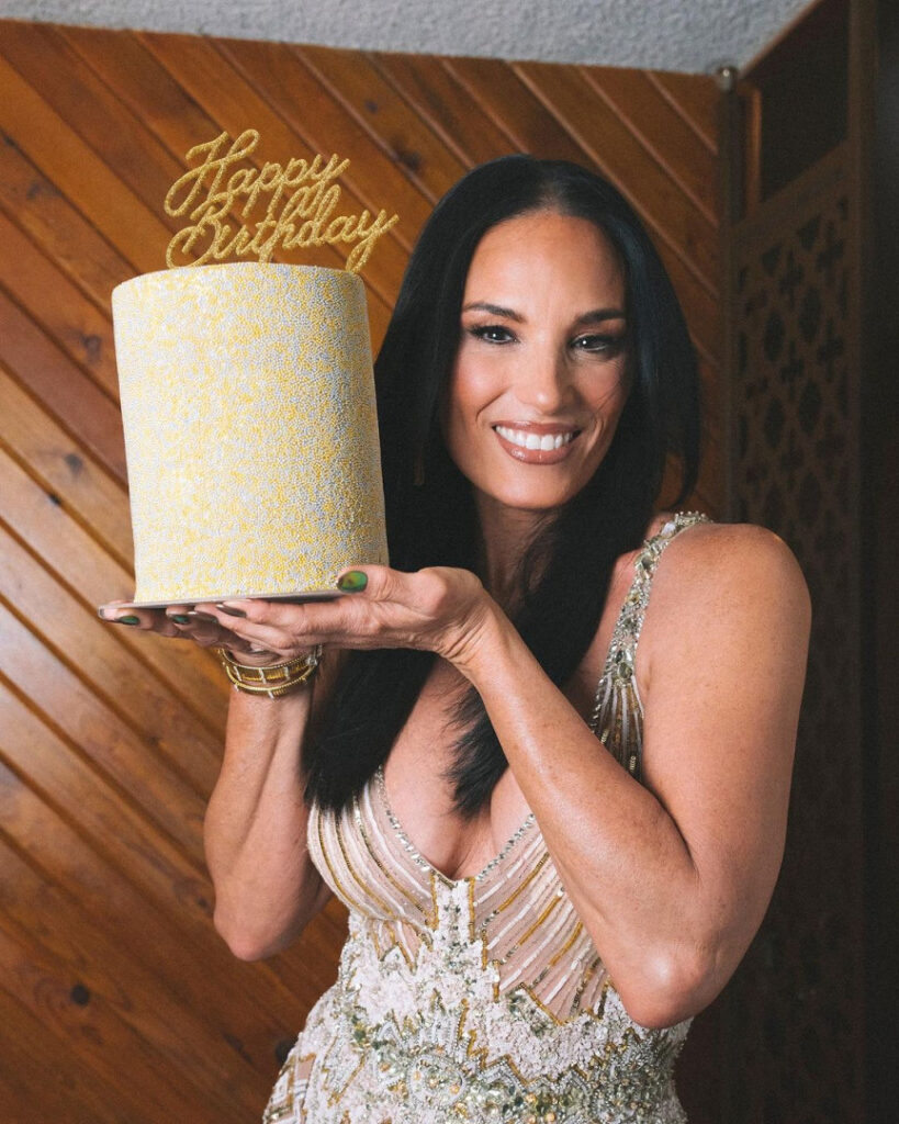 Celeb – MILF – Heidi D’Amelio – Nude