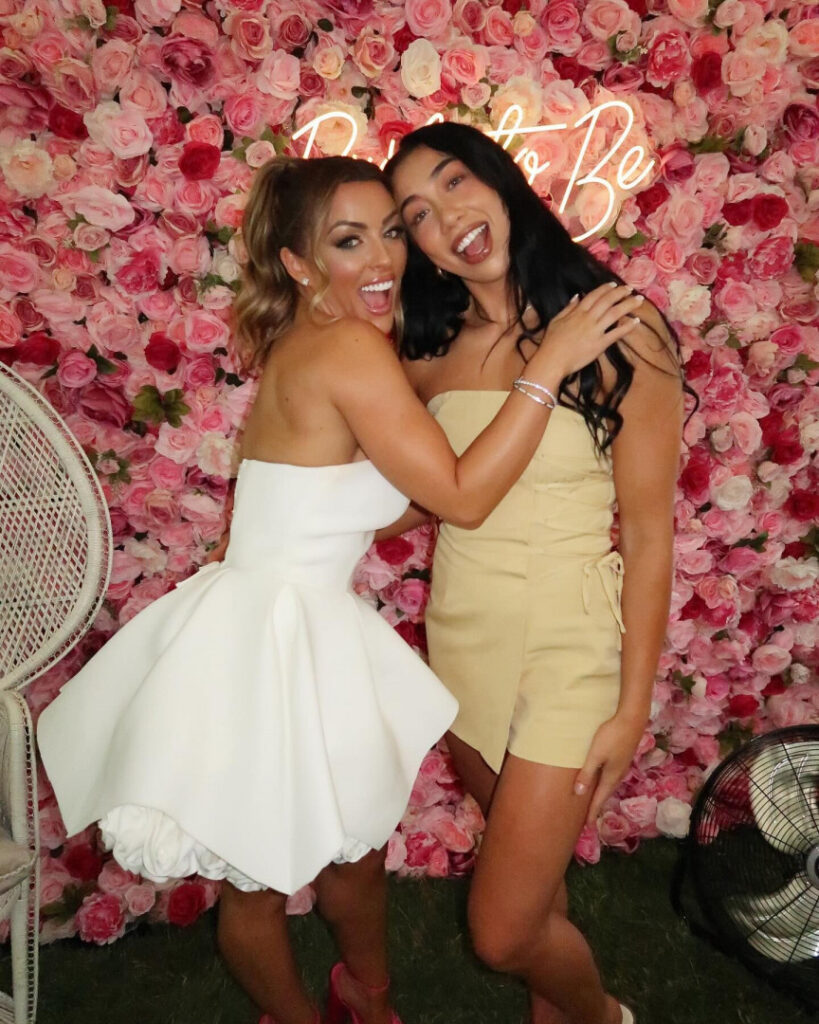 Celeb – T H I C C – Indi Hartwell – Nude