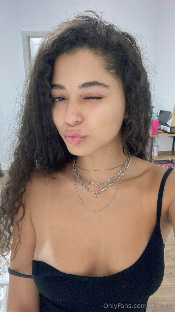 OnlyFans – @itsaltheaxx – Nude Leaks