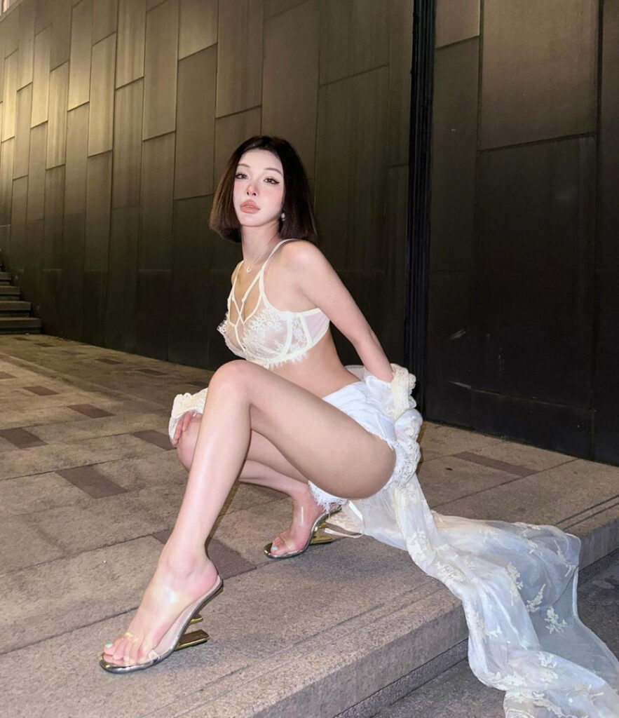 Instagram – Ivy ai.lin20_ – Nude