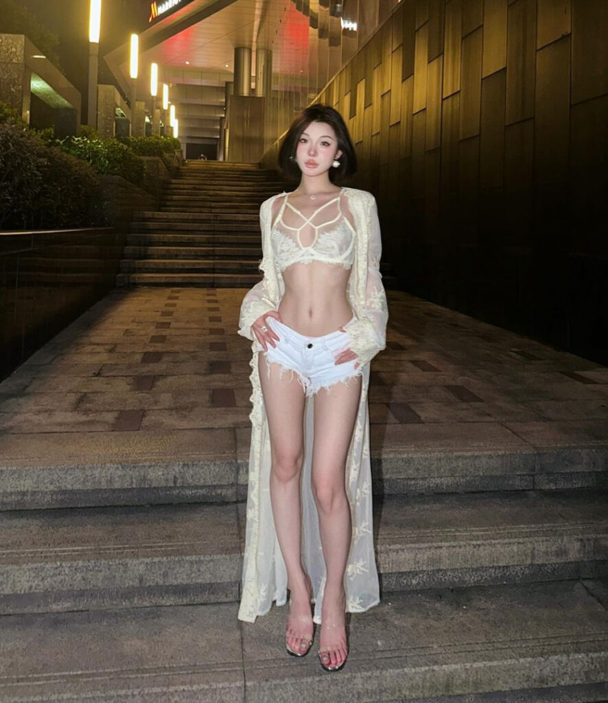 Instagram – Ivy ai.lin20_ – Nude