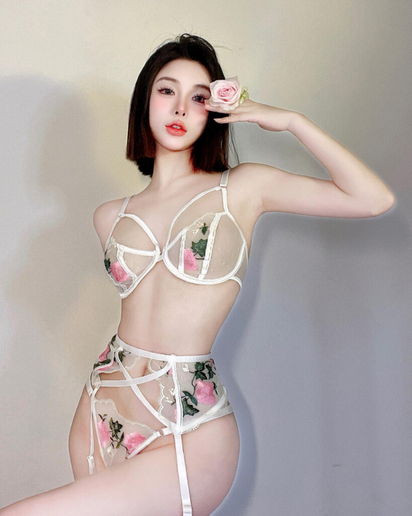 Instagram – Ivy ai.lin20_ – Nude