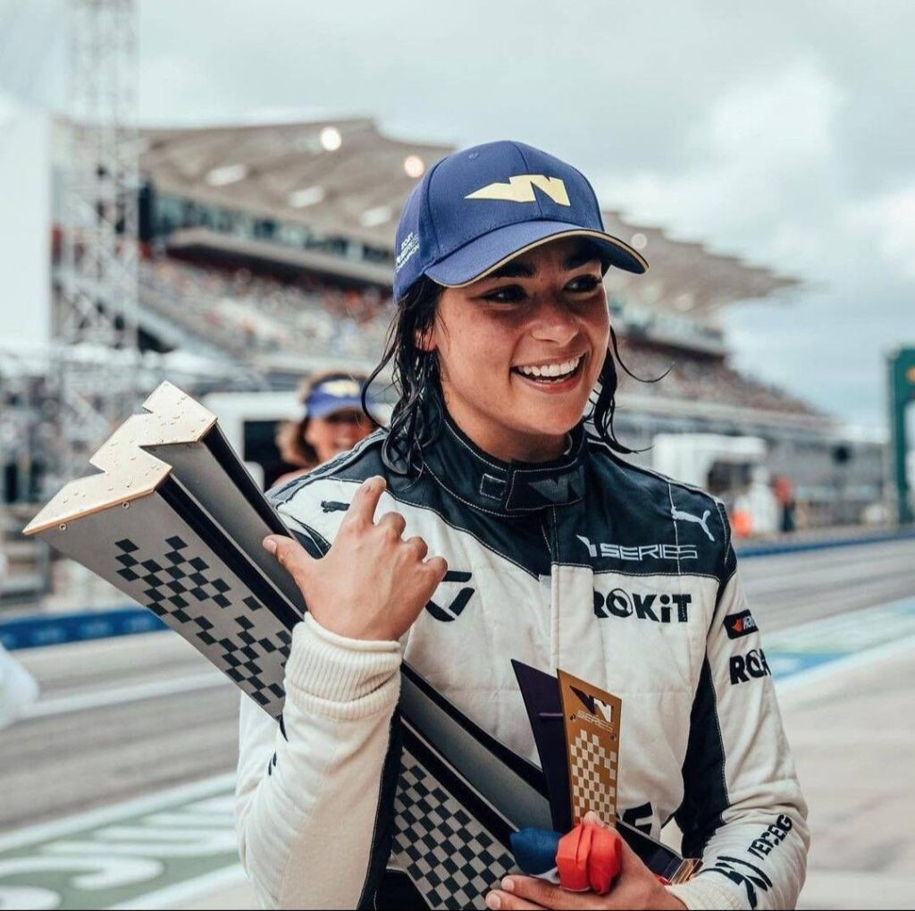 Celeb – Jamie Chadwick (Racing Driver) – Nude