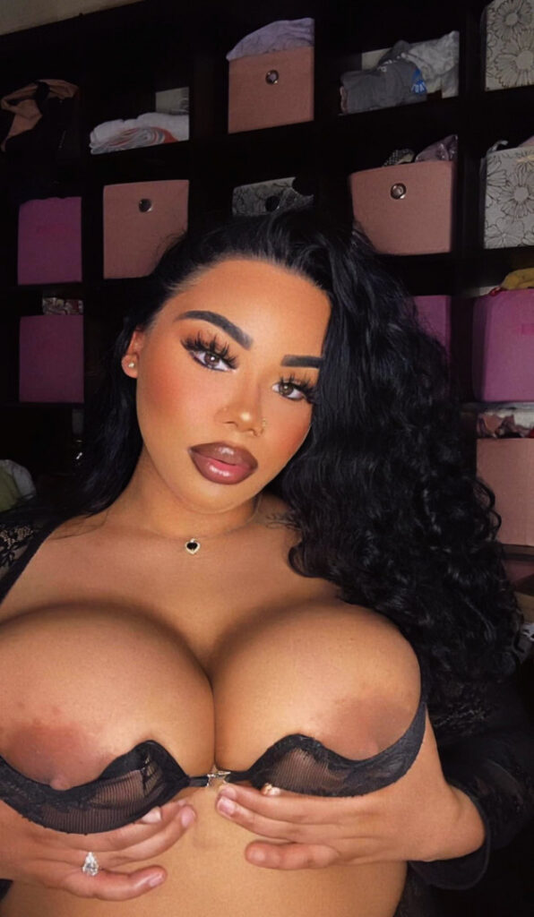 OnlyFans – T H I C C – Ebony – jigggyyyy – Nude Leaks