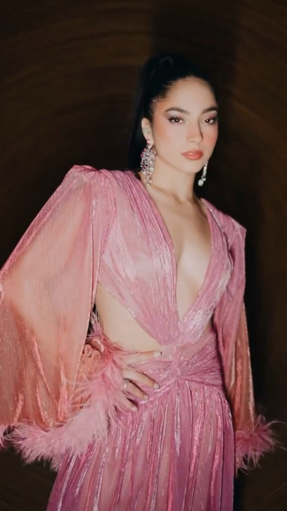 Brazil – Celeb – Julia Soares – Nude Leaks