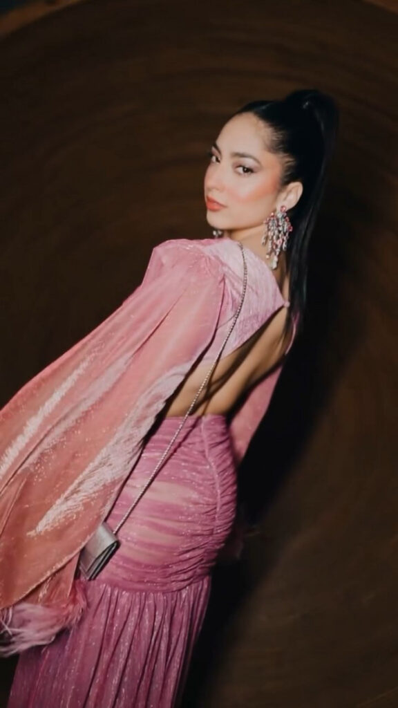 Brazil – Celeb – Julia Soares – Nude Leaks