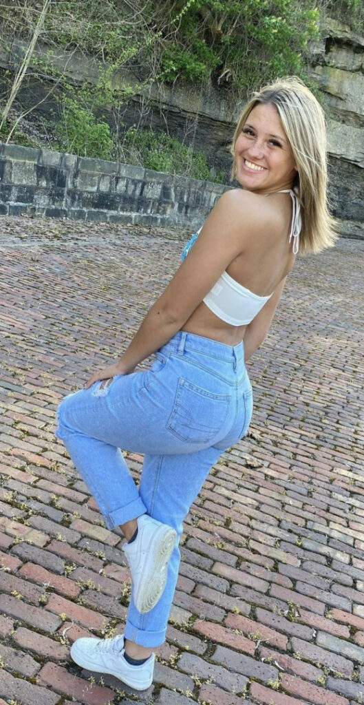 TikTok – Instagram – Kalia Hundley / kalia.hundley – Nude Leaks