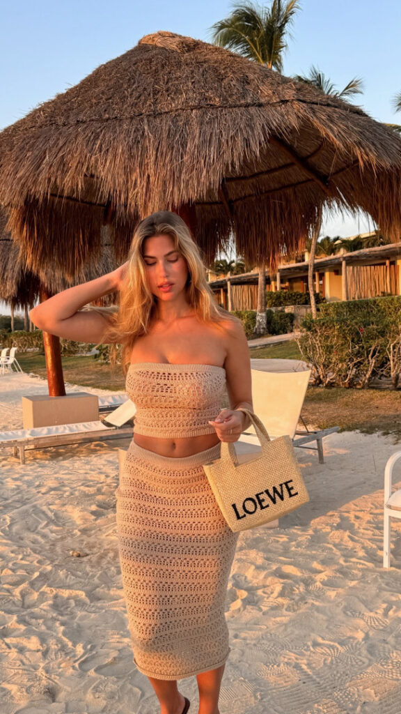 Instagram – TikTok – Kara Del Toro – Nude