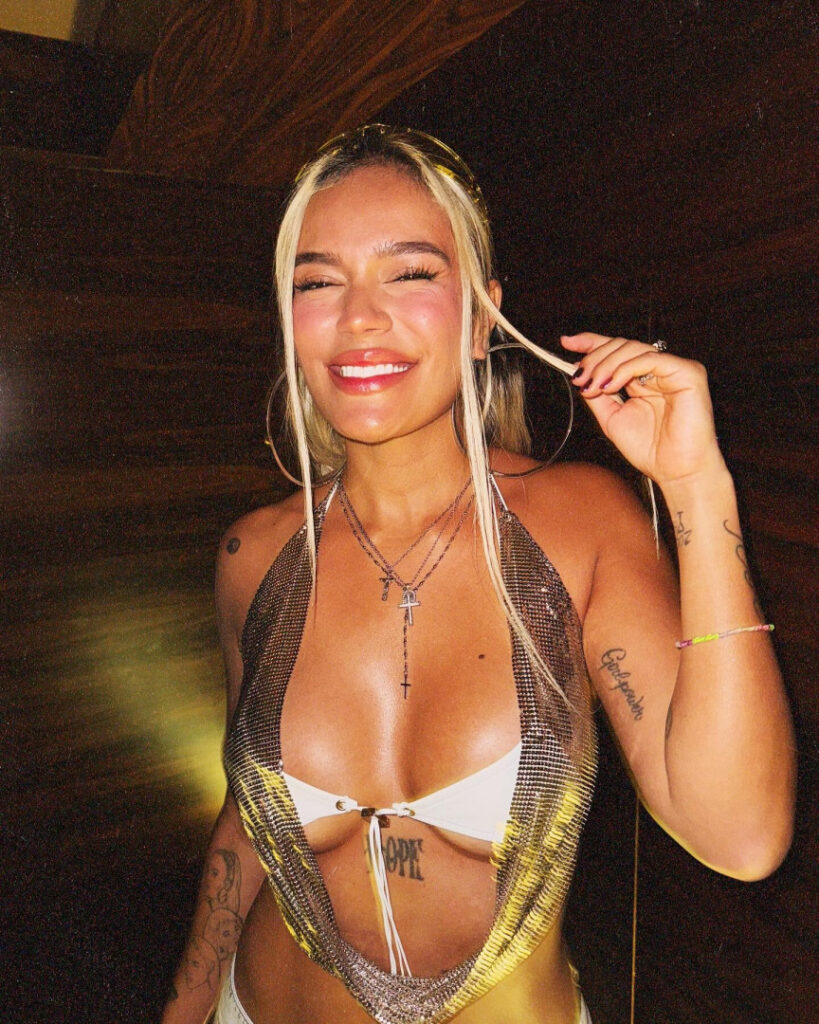 Celeb – Latina – Karol G – Nude