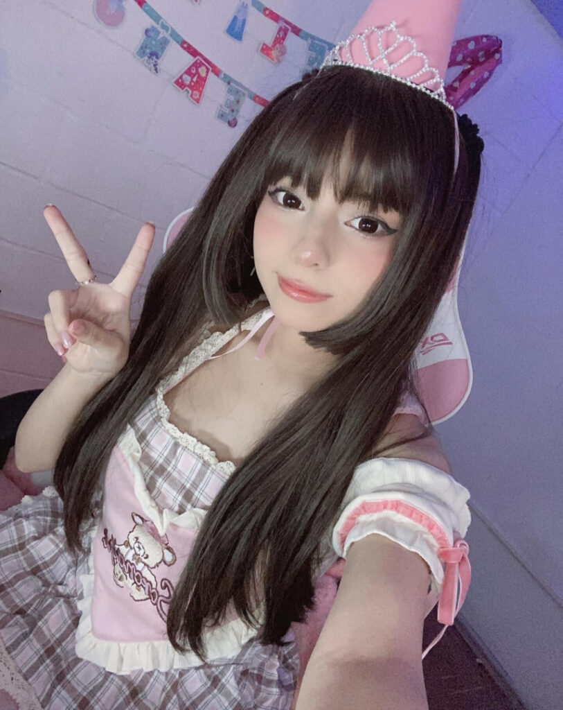 Cosplay – Petite – Kawaiidoll.jpg / Gumi Doll – Nude Leaks