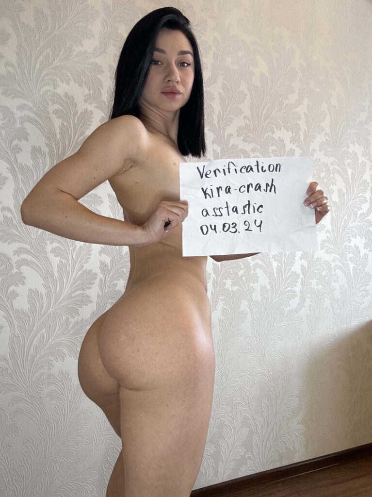 OnlyFans – Reddit – Petite – Kitty / kiracrash / kira-crash – Nude