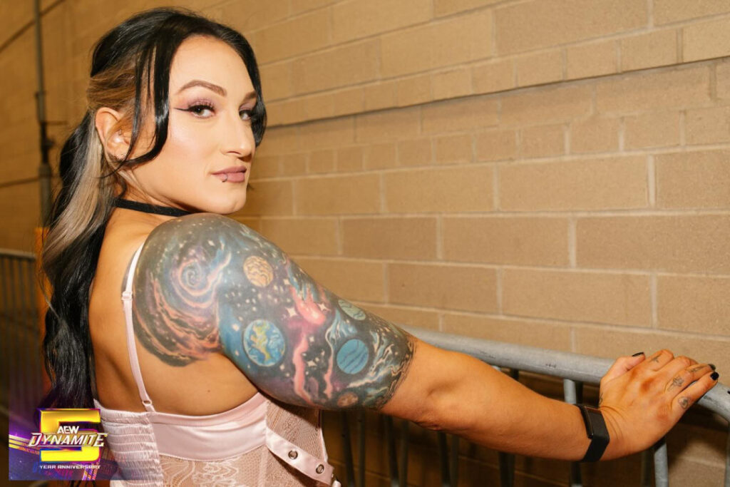 Celeb – Kris Statlander – Nude