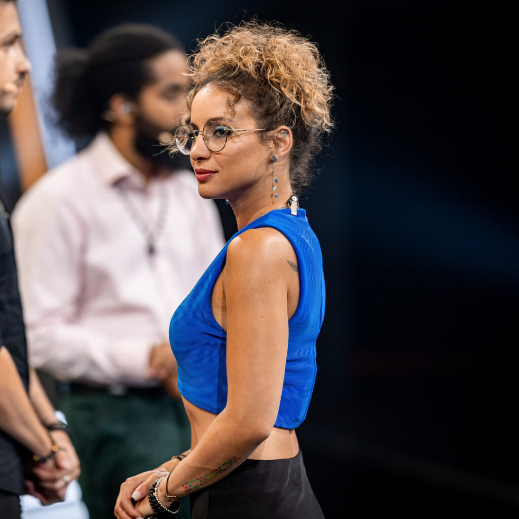 Twitch – Laure Valée – Nude