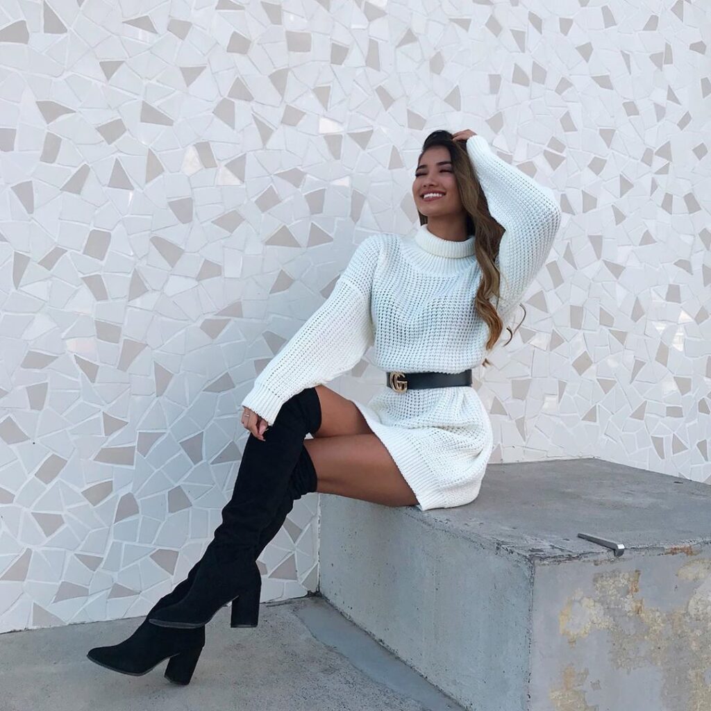 Instagram – Leah Perkins & Mimi Perkins – Nude