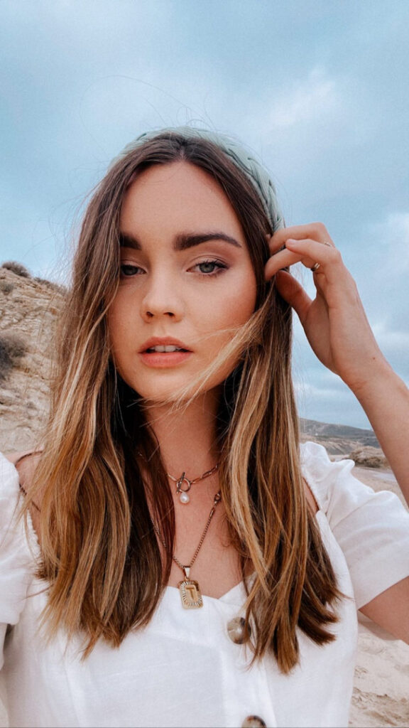 Celeb – Liana Liberato – Nude