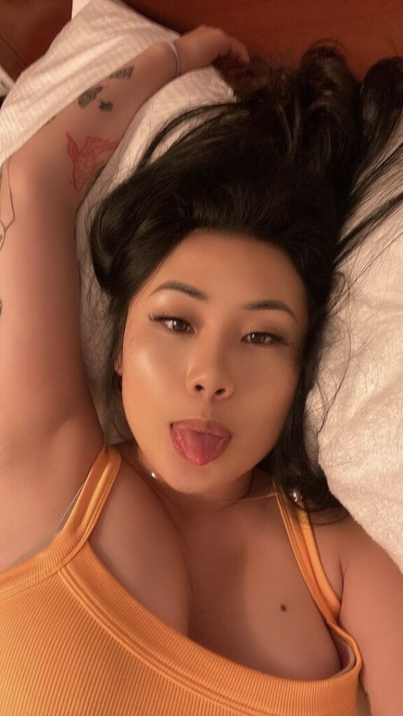 Instagram – Asian – lindaafreckles – Nude