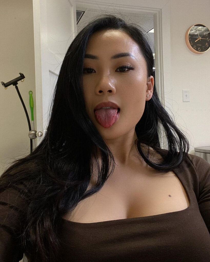 Instagram – Asian – lindaafreckles – Nude