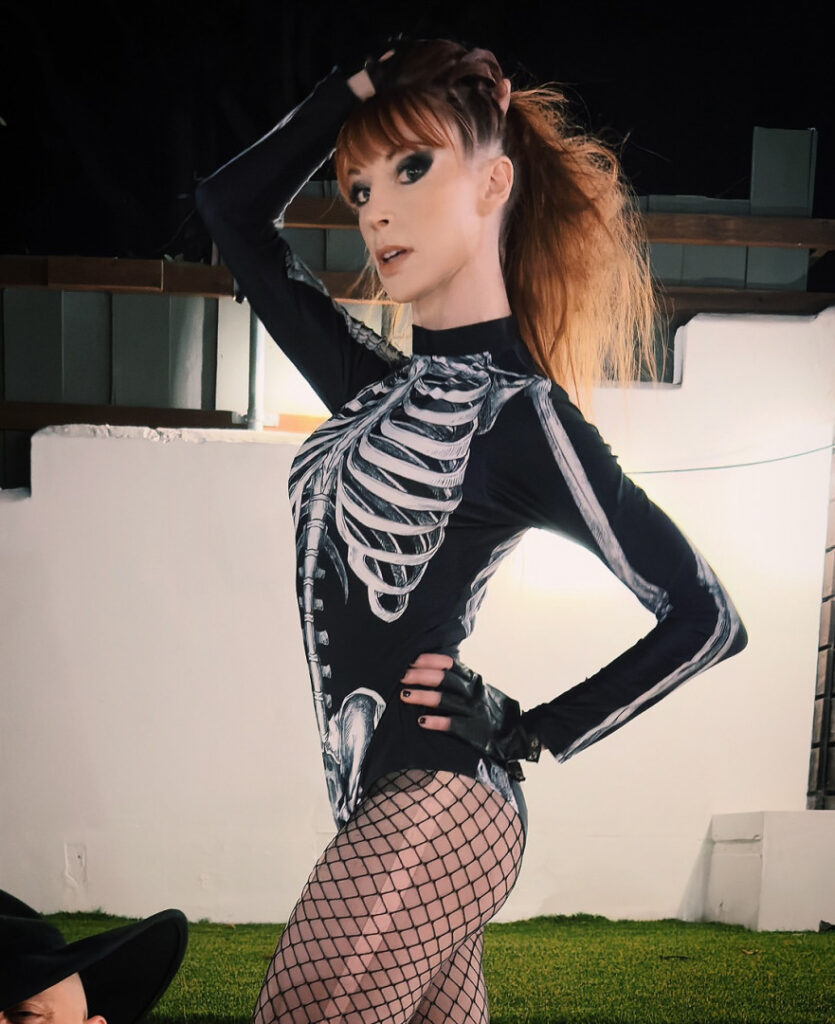 Celeb – Lisa Foiles – Nude