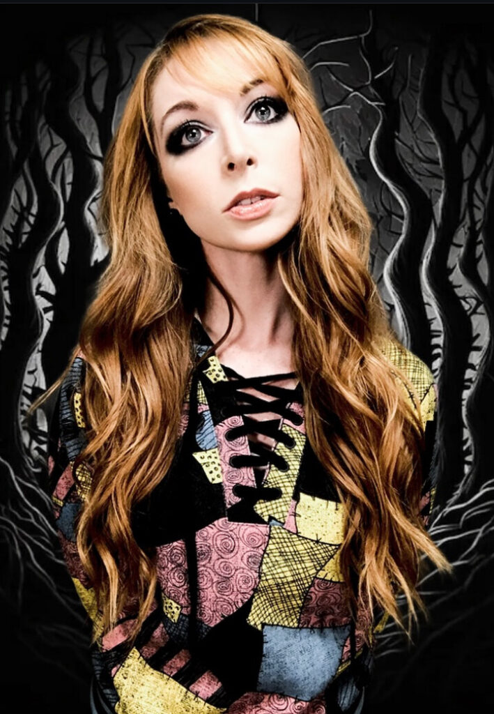 Celeb – Lisa Foiles – Nude