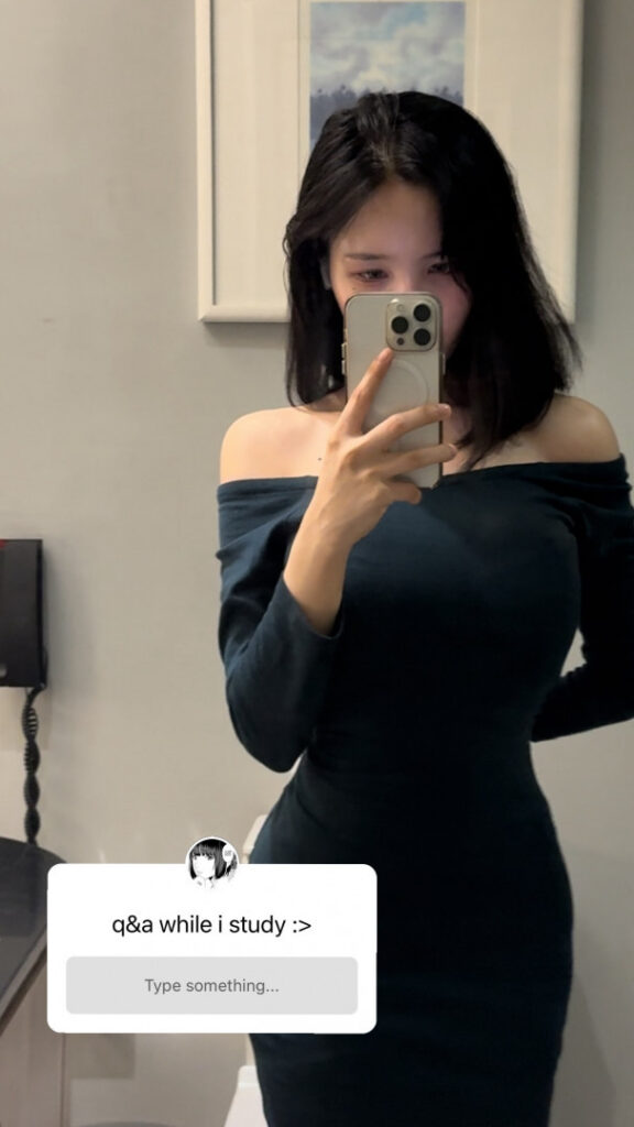 TikTok – Lolaaasaur / animewifey_ / animewifey__ – Nude Leaks