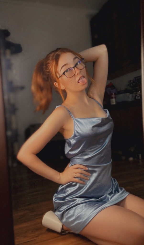 Twitch – TikTok – Teen – Lyssaurora – Nude