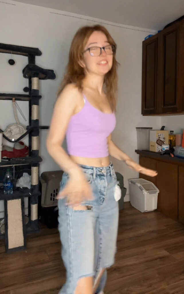 Twitch – TikTok – Teen – Lyssaurora – Nude