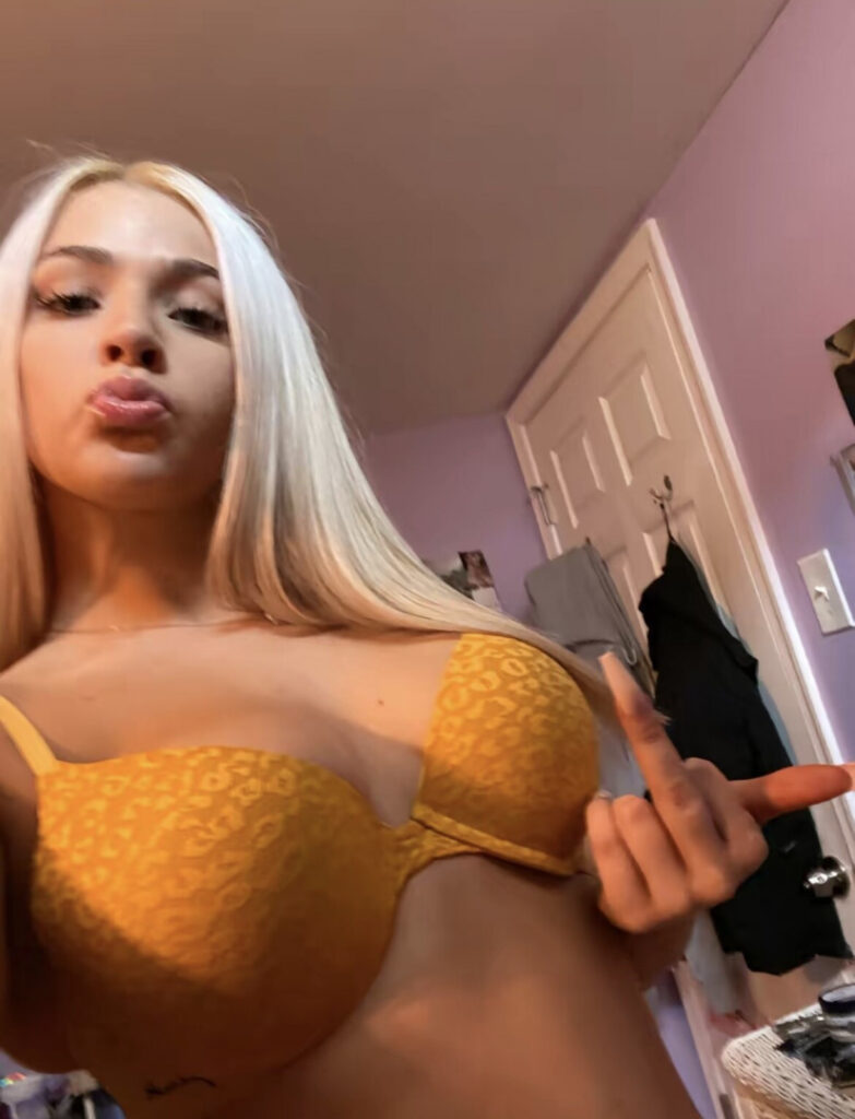 TikTok – T H I C C – Teen – maddydeebaddie – Nude