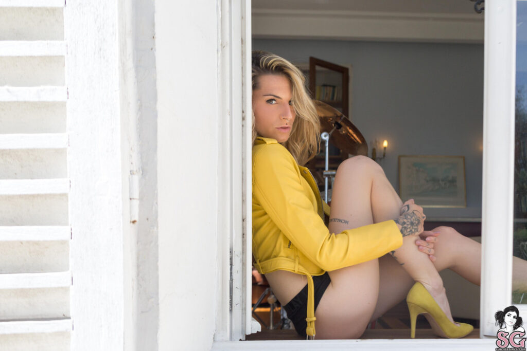 OnlyFans – Suicide Girls – mandeelou – Nude