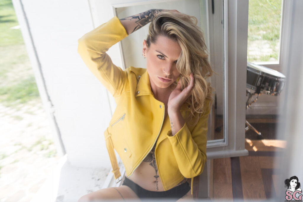 OnlyFans – Suicide Girls – mandeelou – Nude