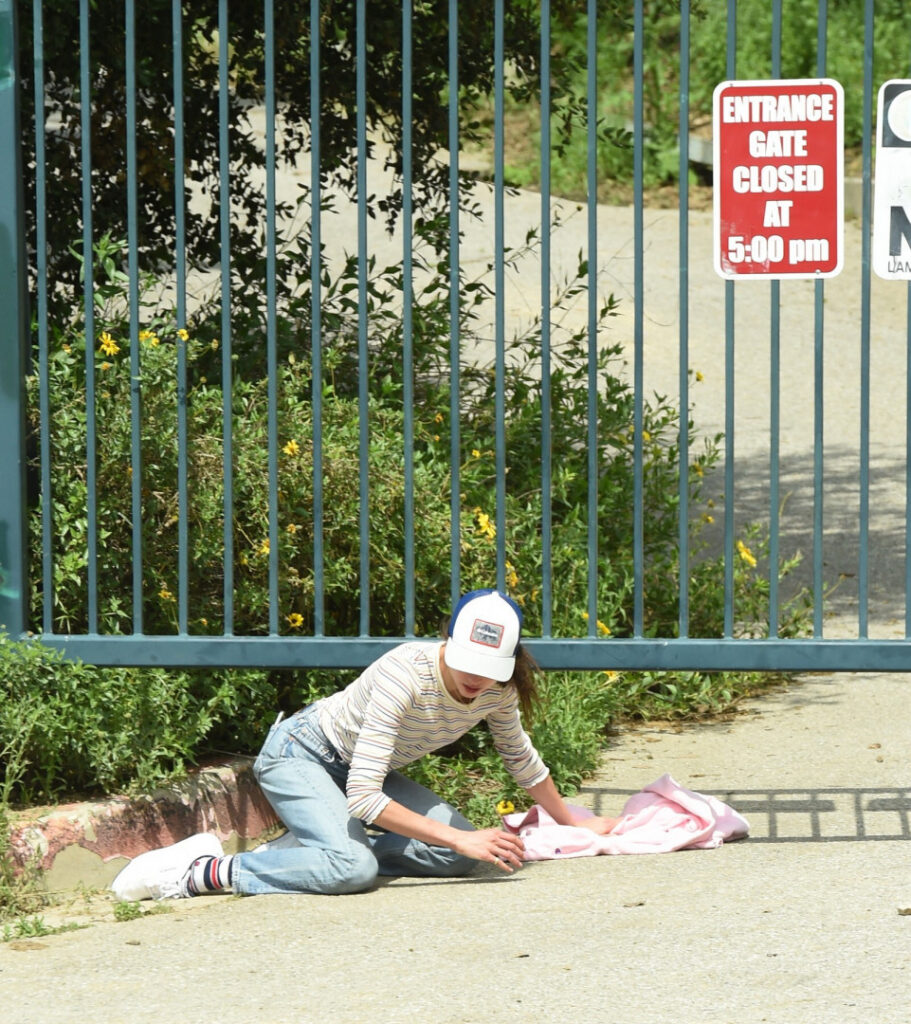 Celeb – Margaret Qualley – Nude