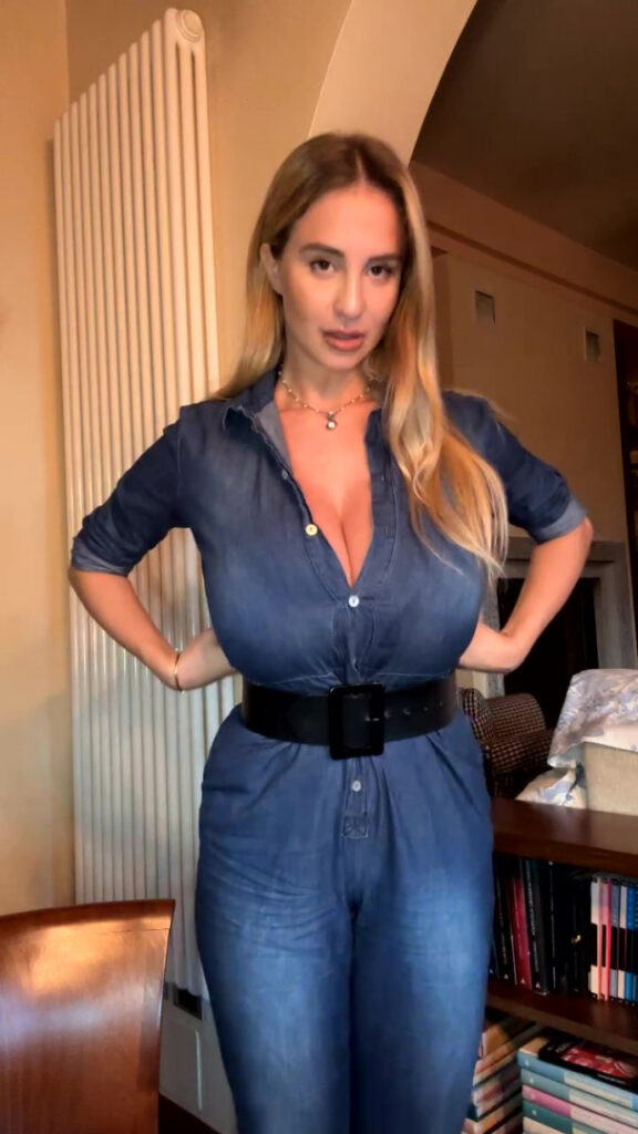 Instagram – Maria Arreghini – Nude