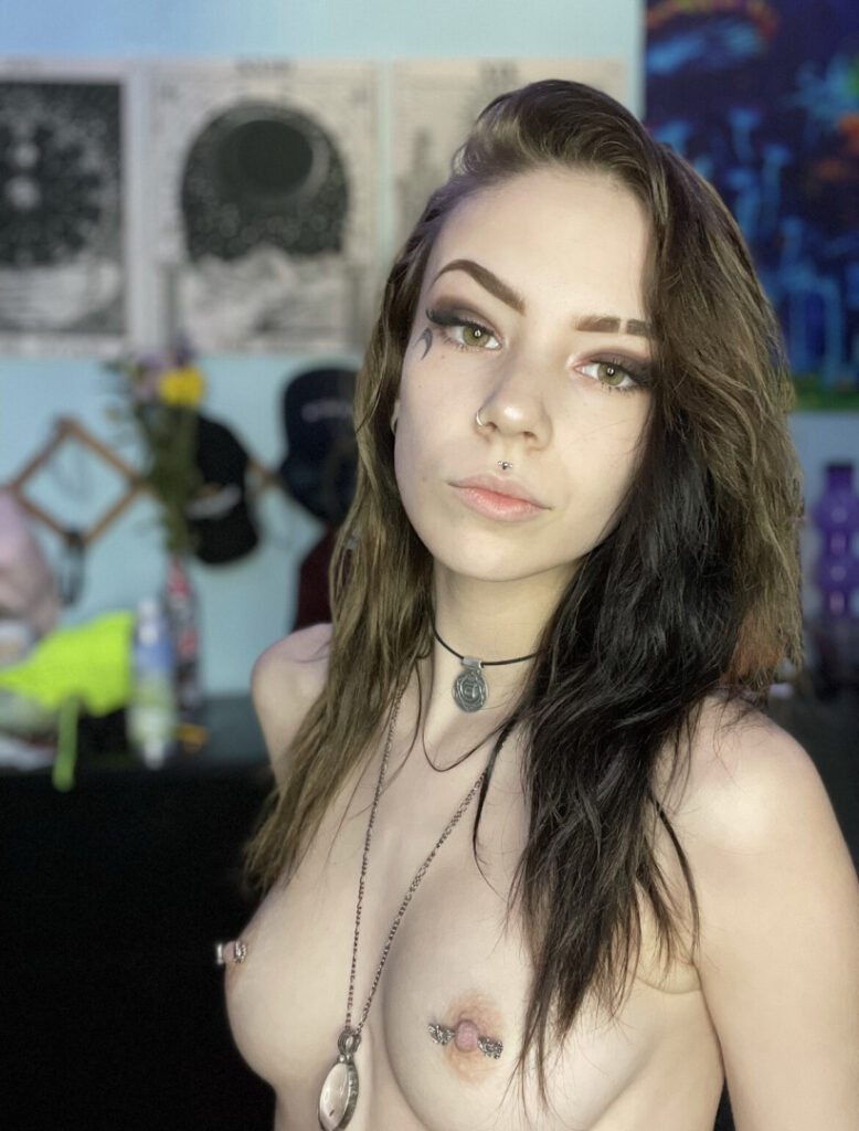OnlyFans – midnight_rav3n extraterrestrialeden – Nude