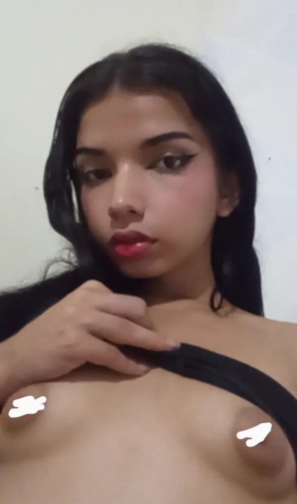 Trans – Instagram – Mikaelly Amber — 19y TRANS NOVINHA NINFETINHA – Nude Leaks