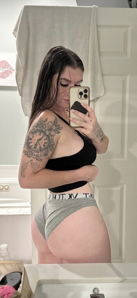 OnlyFans – MILF – Miss_mackenzieee – Nude Leaks